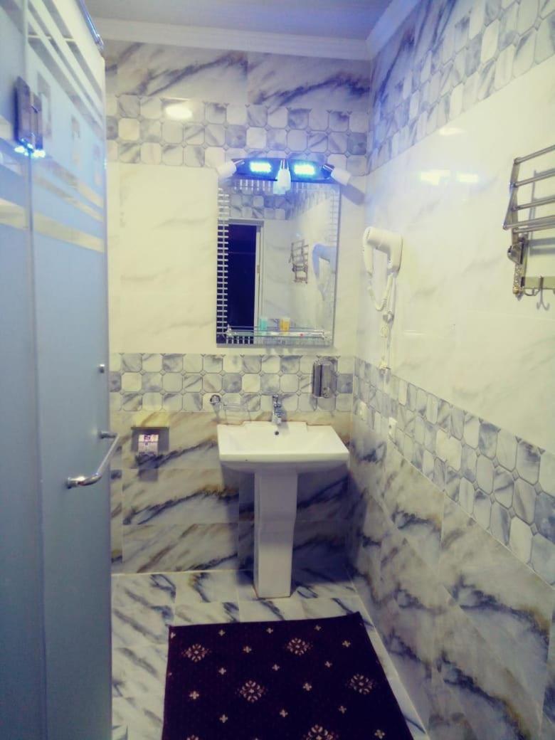 Askar Hotel Chimkent Extérieur photo
